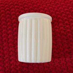 Target White Ceramic Lid